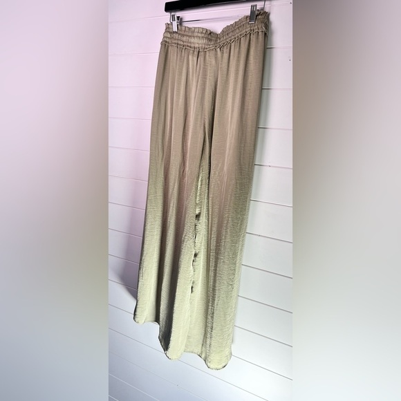Hem & thread large comfy pants with slits up the side Olive color. A70 - Picture 4 of 4